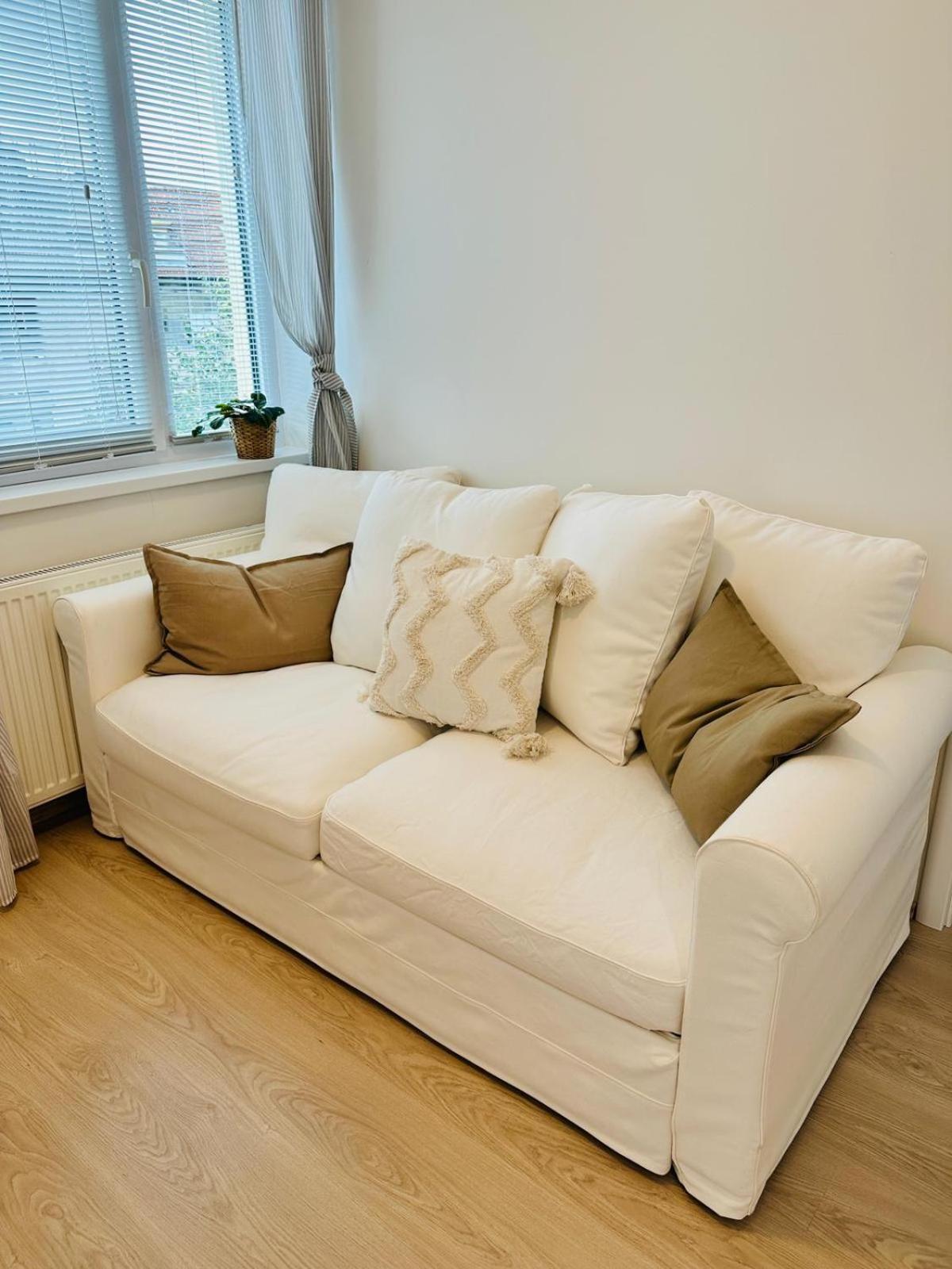 Cozy And Unique Apartment Near Train Station Μπρατισλάβα Εξωτερικό φωτογραφία